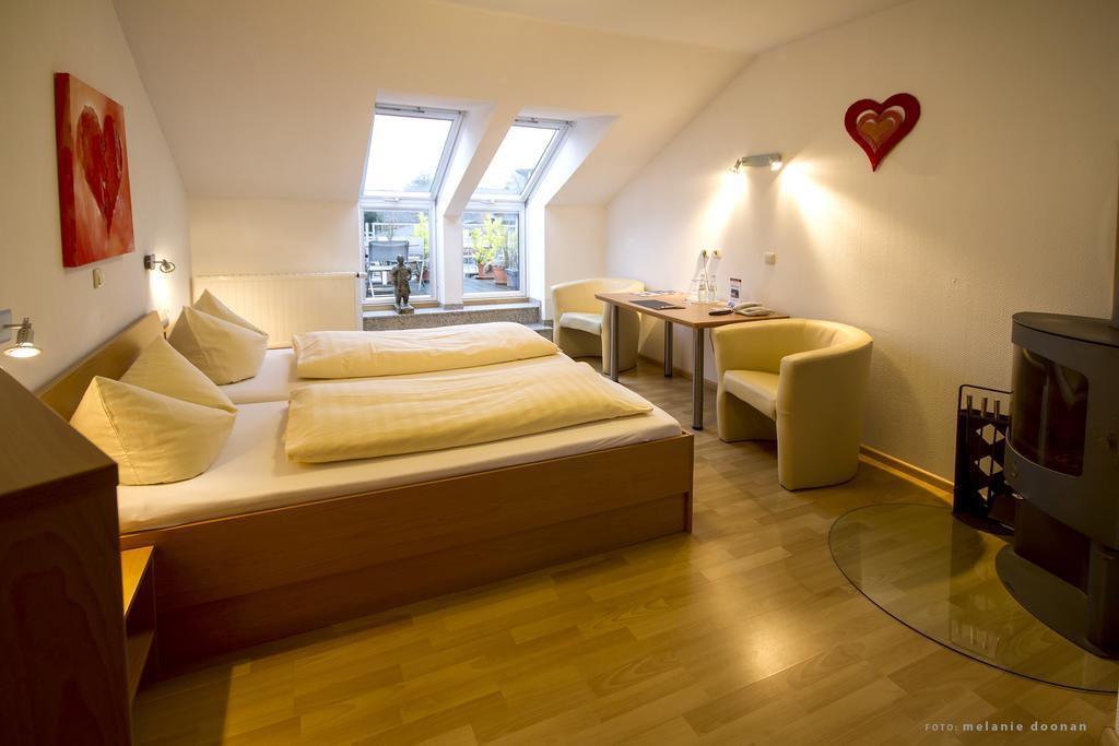 Hotel-Restaurant-Haus Berger Viersen Esterno foto